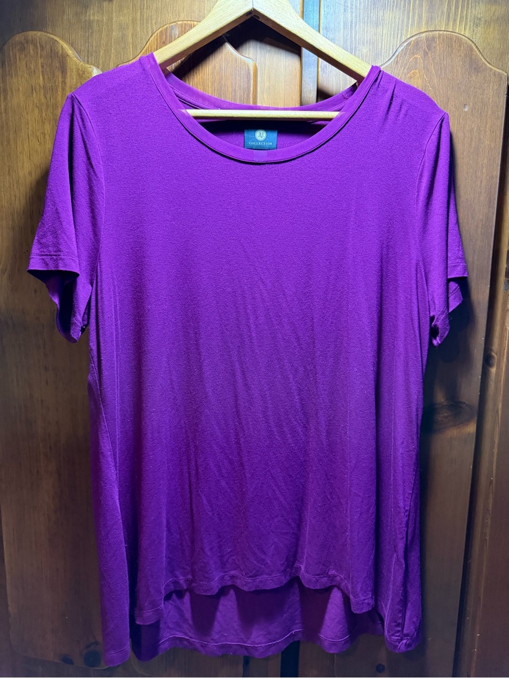JM Collection Short Sleeve Crew Neck Tee in Maroon